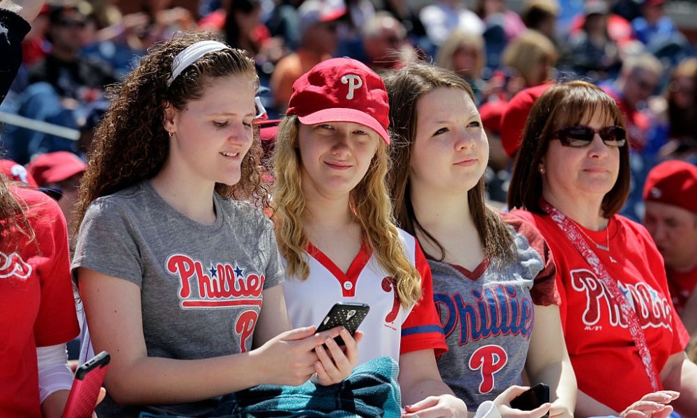 Why More Fans Are Choosing to Watch Live Football on Websites