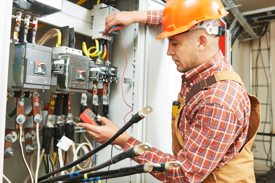 What Commercial Electricians in Carrollton Wish You Knew