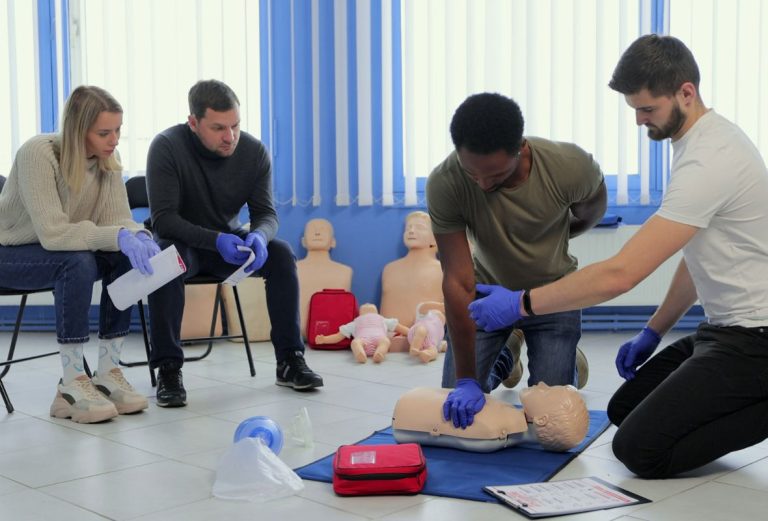 Why Is First Aid Training Useful For People Of All Ages?