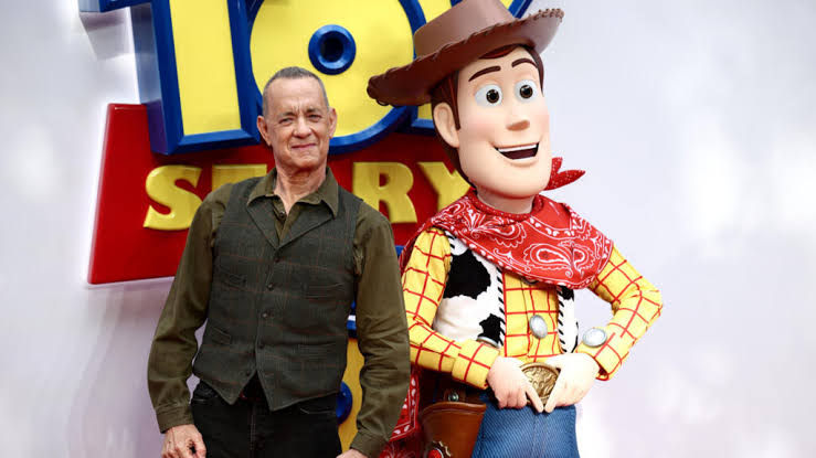 Entertainment Stories Behind This Week’s Biggest Buzz